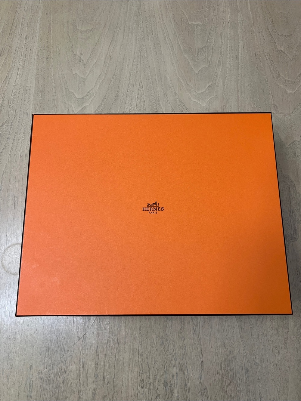 Box - Signature Orange - Picture 2 of 12